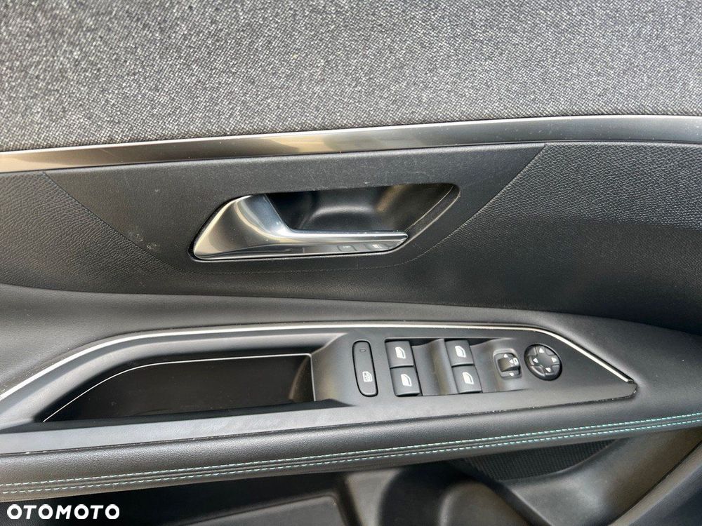 Peugeot 3008 1.2 PureTech Allure Pack S&S EAT8 - 12