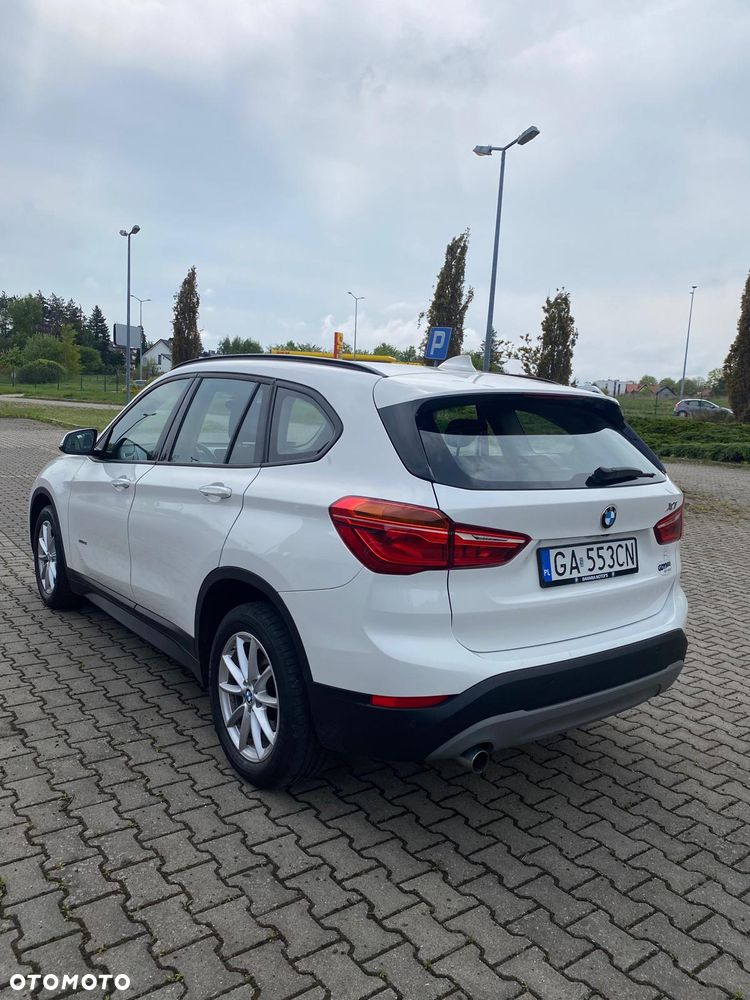 BMW X1 sDrive18i - 4