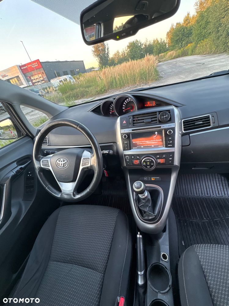 Toyota Verso 1.8 Prestige - 17