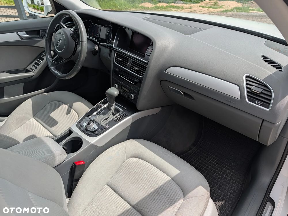 Audi A4 Avant 2.0 TDI DPF clean diesel multitronic S line Sportpaket - 28