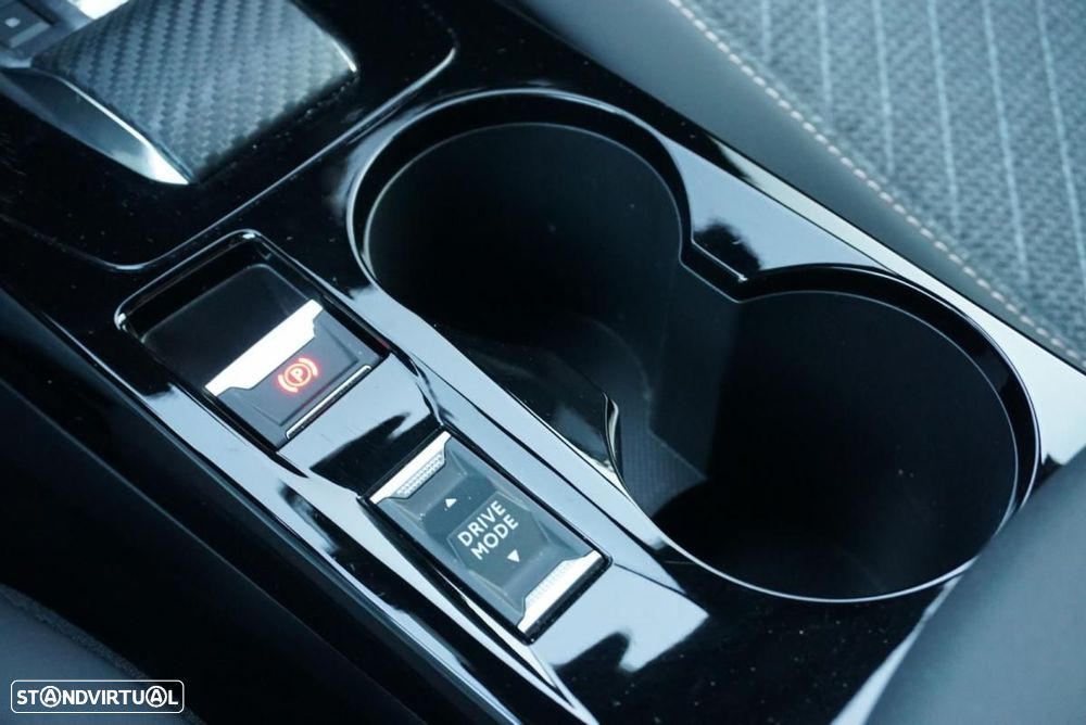 Peugeot e-2008 54 kWh Allure - 30