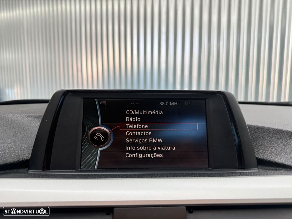 BMW 320 d Auto Line Luxury - 12
