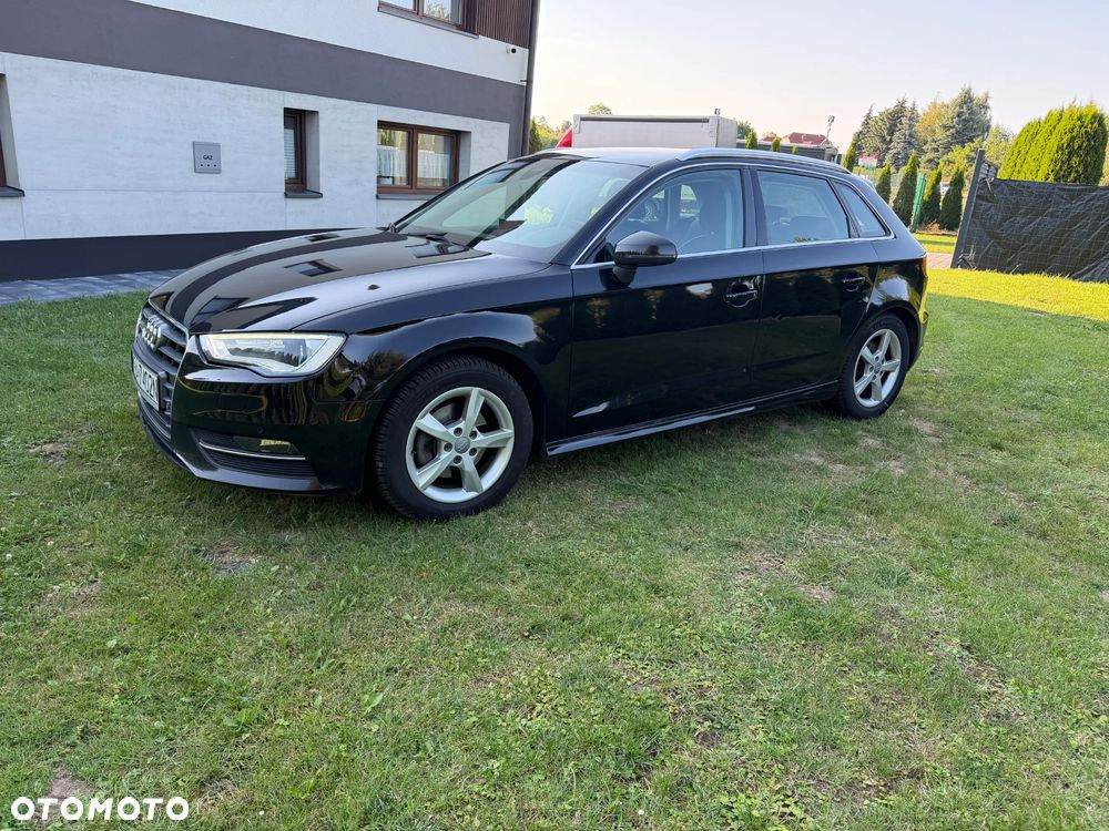 Audi A3 Sportback - 2