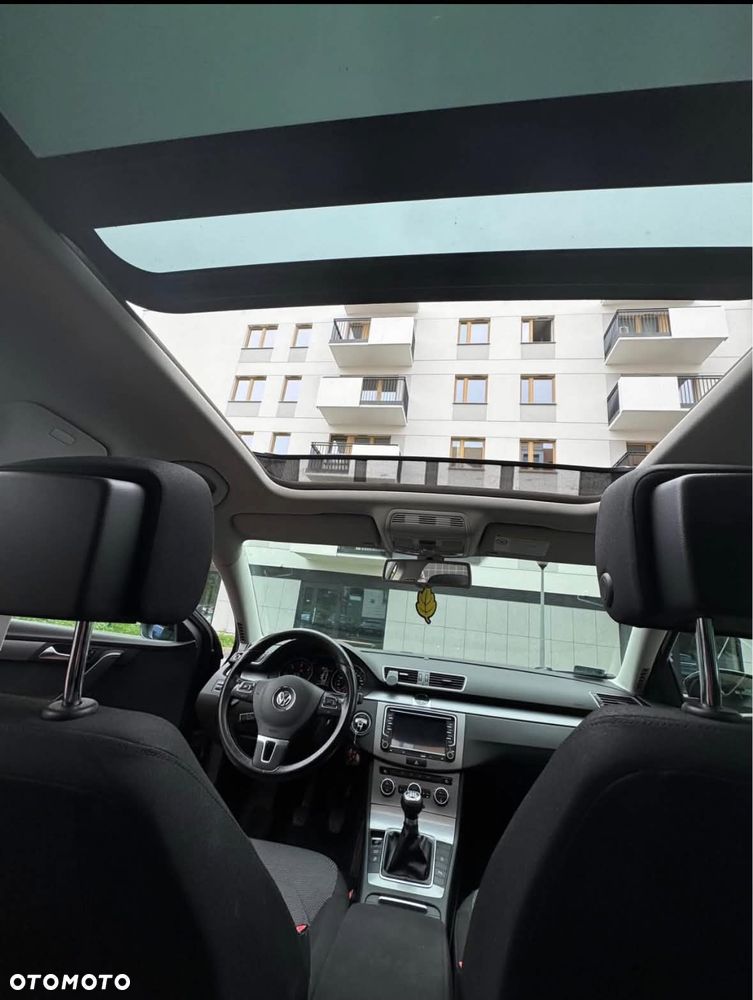 Volkswagen Passat 1.6 TDI Comfortline - 10