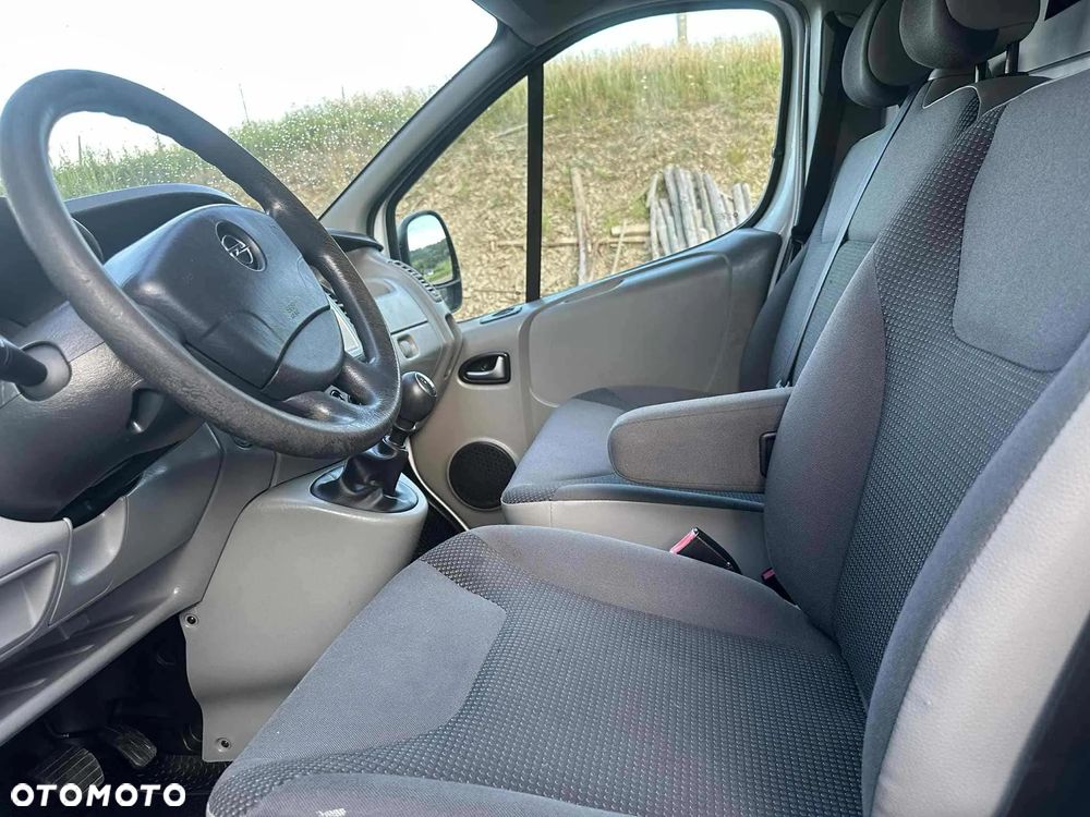 Opel Vivaro - 16