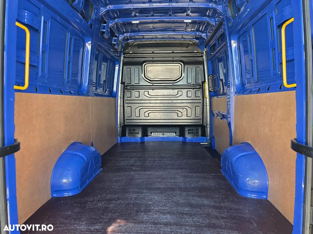 Volkswagen New Crafter L3H2 - 11