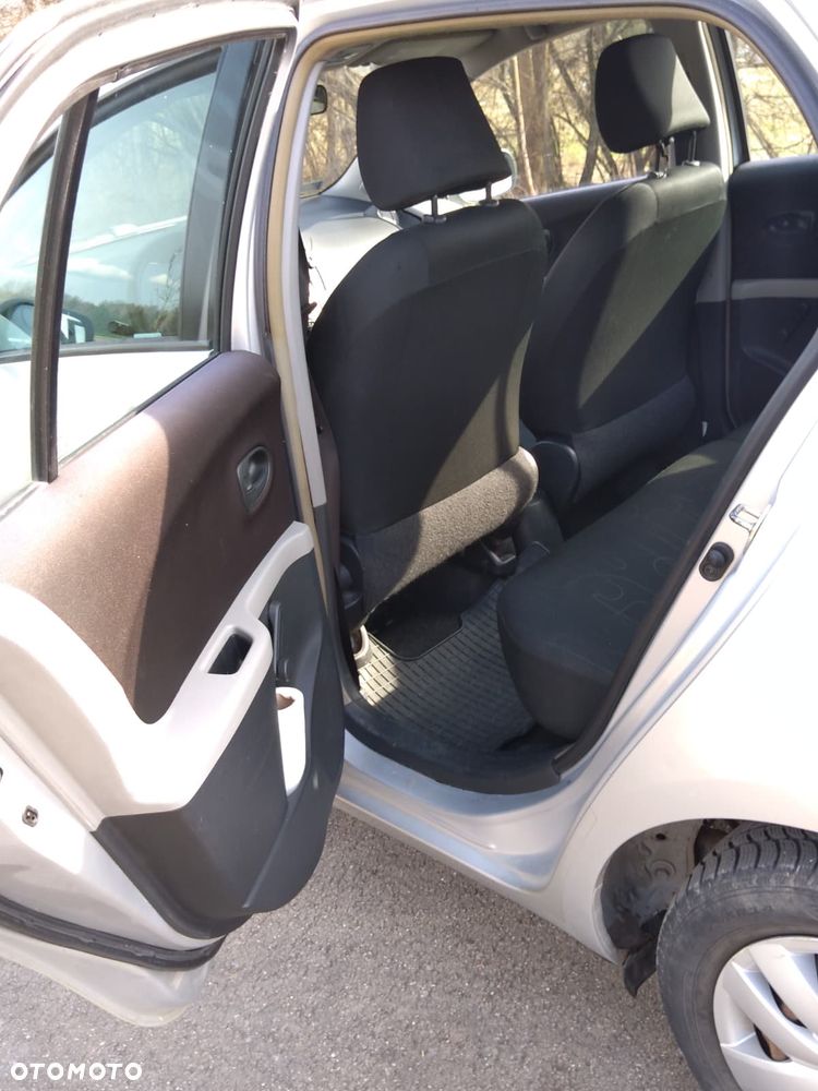 Toyota Yaris 1.0 Life - 5