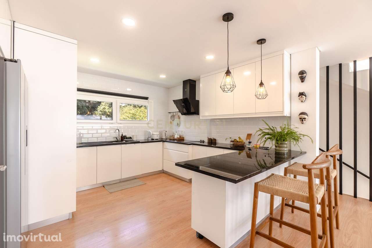 Moradia T3 + 2 com Piscina - Foros de Amora - Grande imagem: 2/44