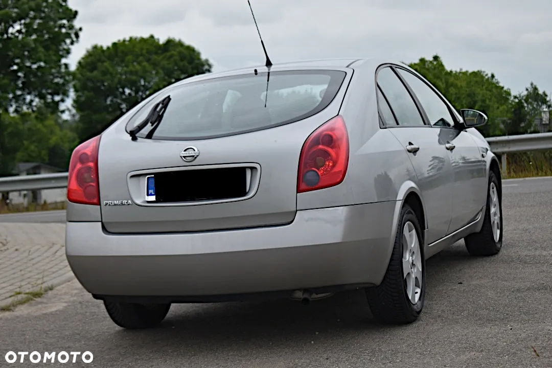 Nissan Primera 1.8 Visia - 11