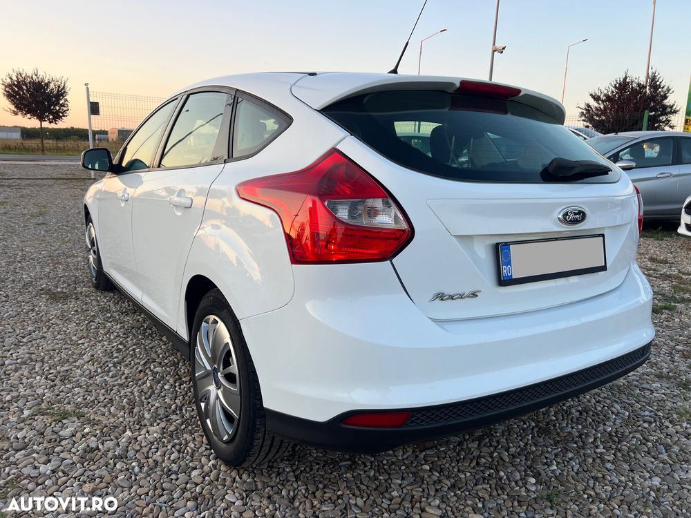 Ford Focus 1.6 TDCI DPF Trend - 10