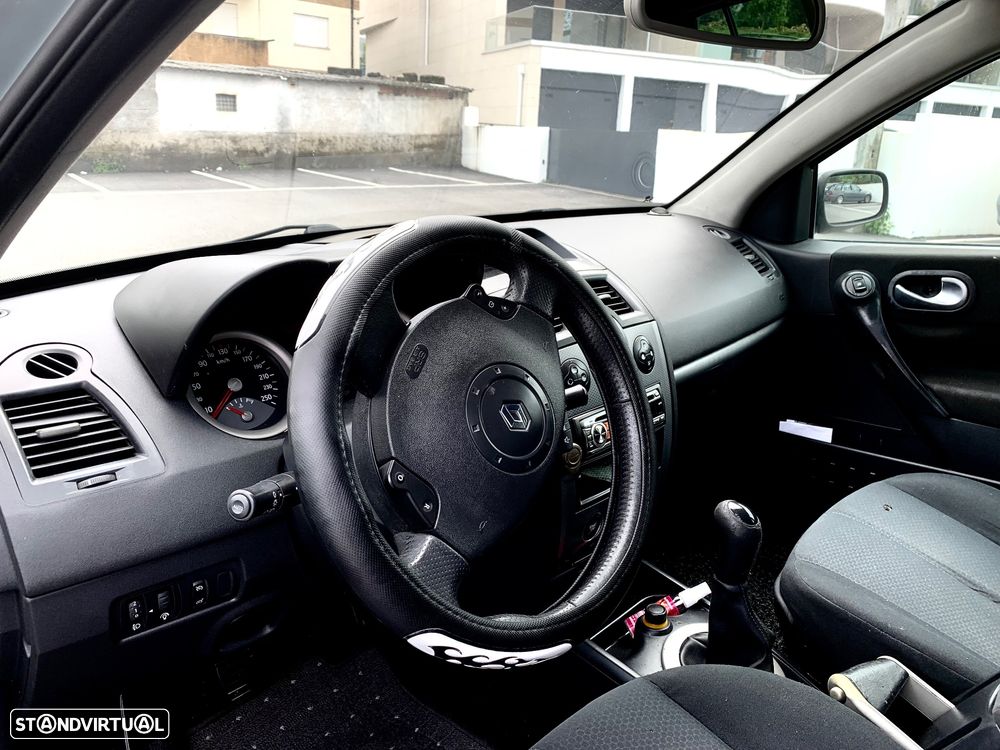 Renault Mégane 1.5 dCi Confort - 10