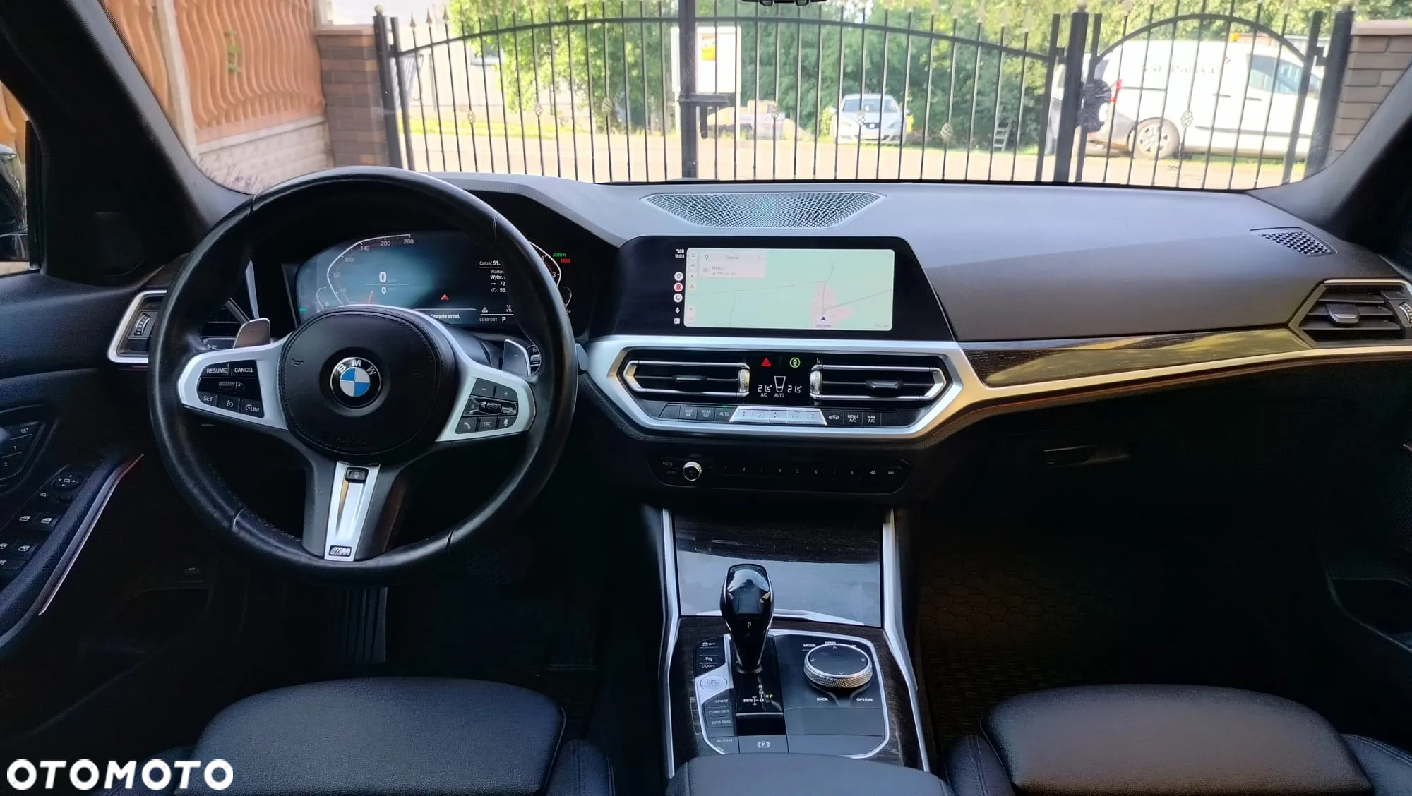 BMW Seria 3 330i xDrive M Sport - 32
