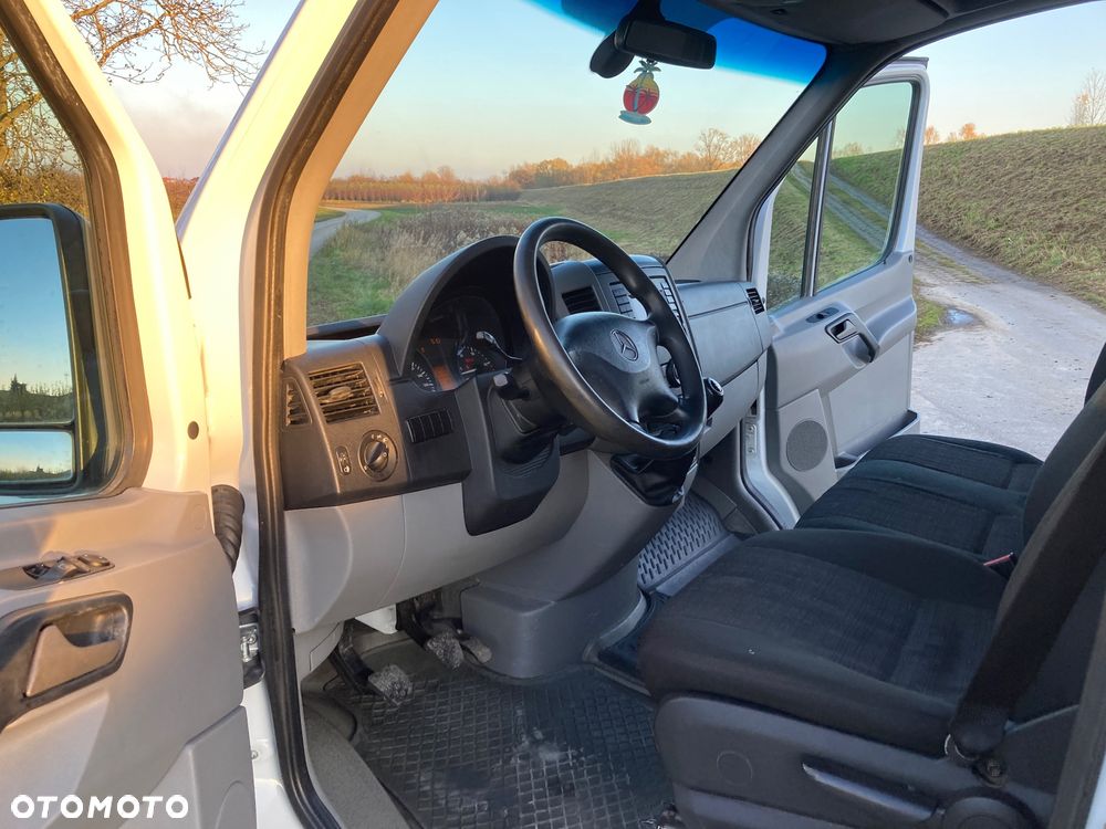 Mercedes-Benz Sprinter - 8