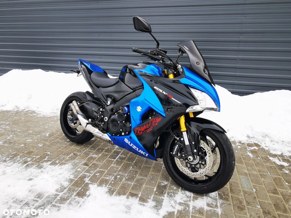 Suzuki GSX - 36