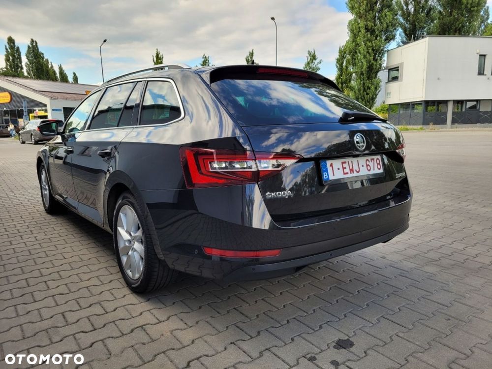 Skoda Superb 2.0 TDI Style - 7