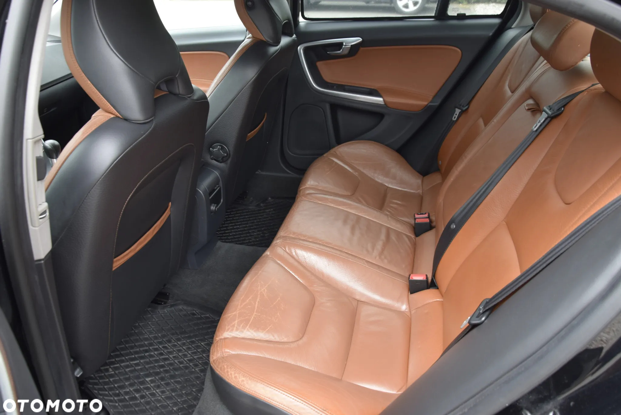 Volvo S60 - 16