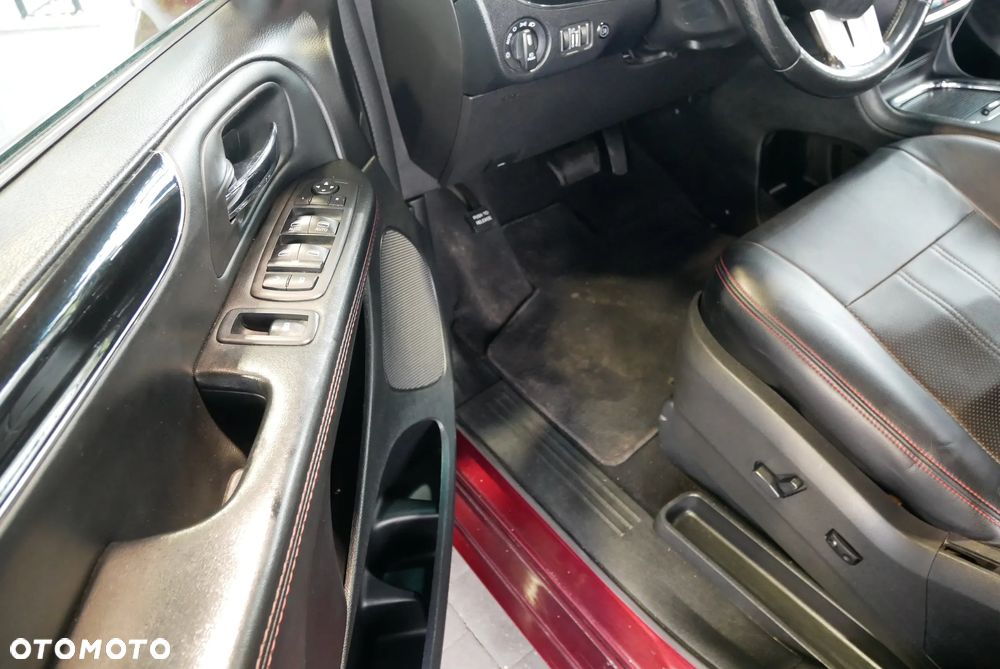 Dodge Grand Caravan - 15