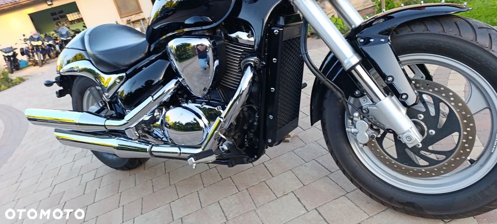 Suzuki Intruder - 31