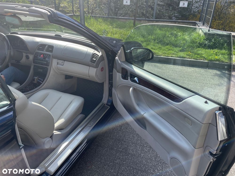 Mercedes-Benz CLK 430 - 11