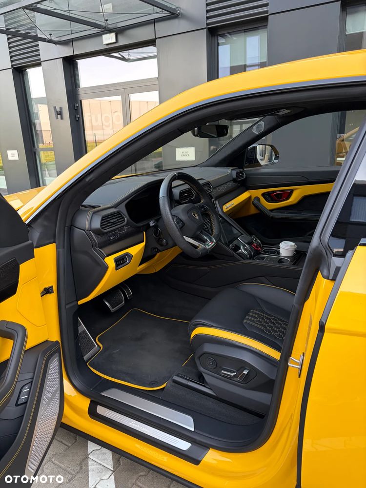 Lamborghini Urus - 20