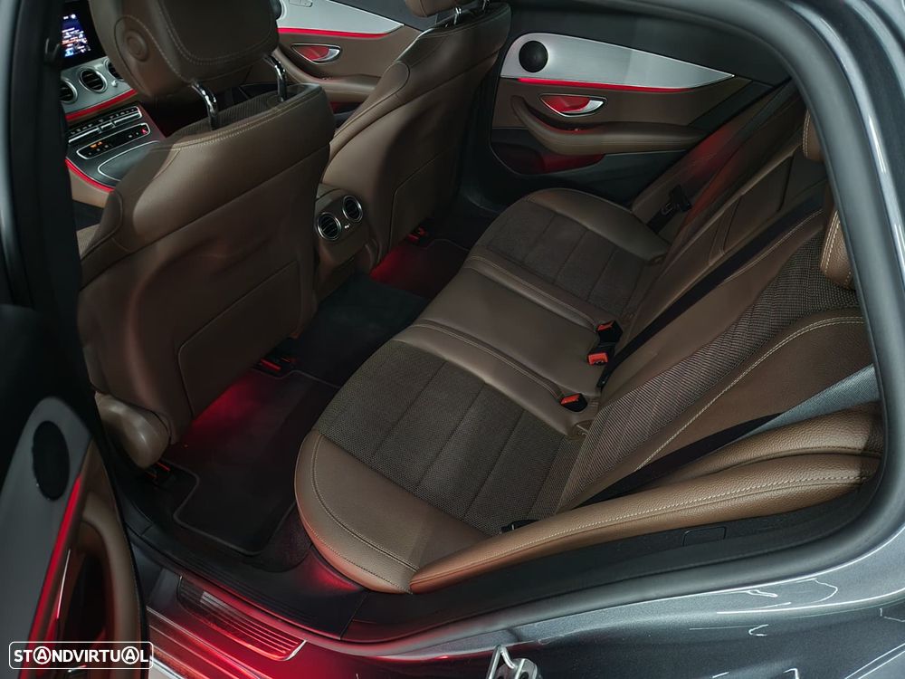 Mercedes-Benz E 300 de Exclusive Line - 19