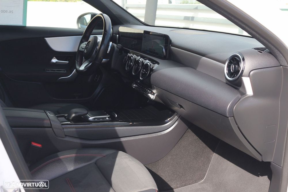 Mercedes-Benz A 250 e AMG Line - 44