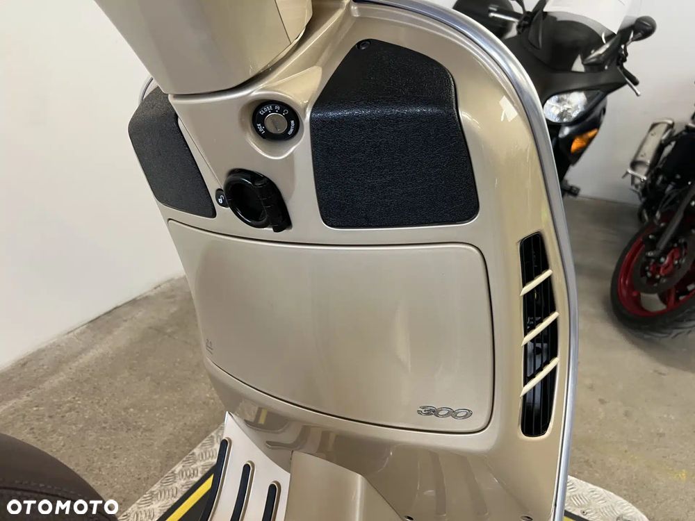 Vespa GTS - 14