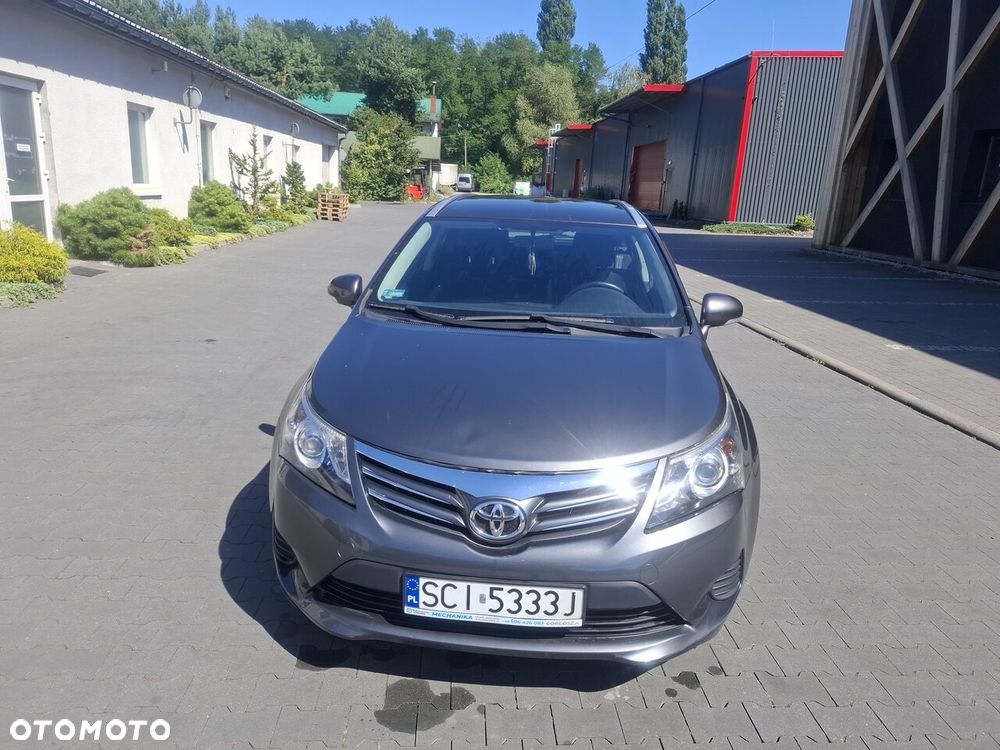 Toyota Avensis 2.0 D-4D - 6