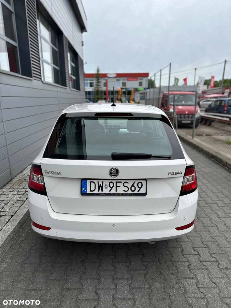 Skoda Fabia 1.0 TSI Active - 5