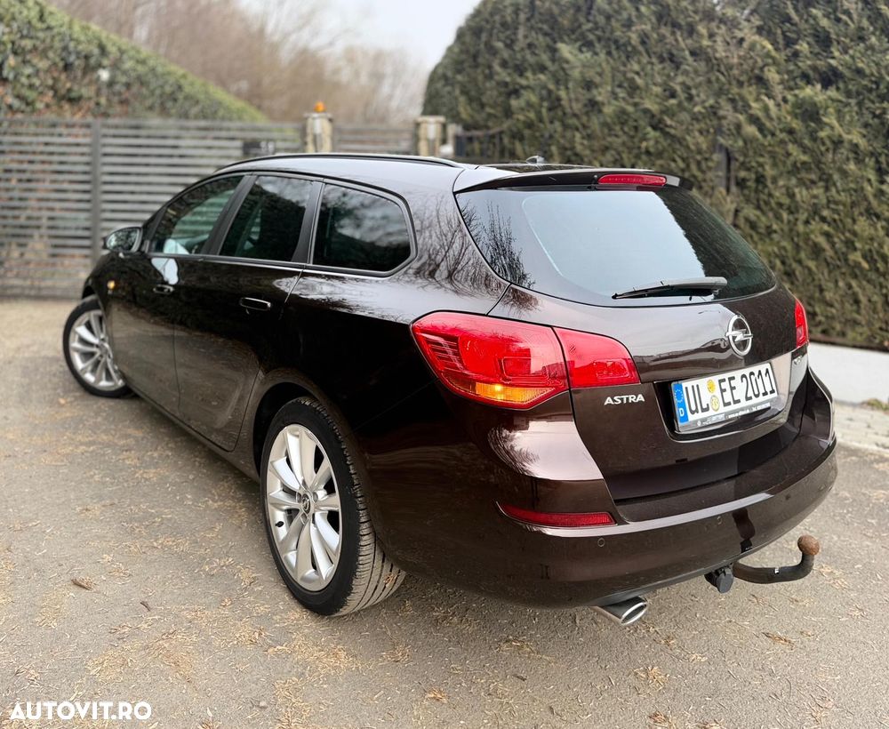 Opel Astra 2.0 CDTI Exklusiv - 6