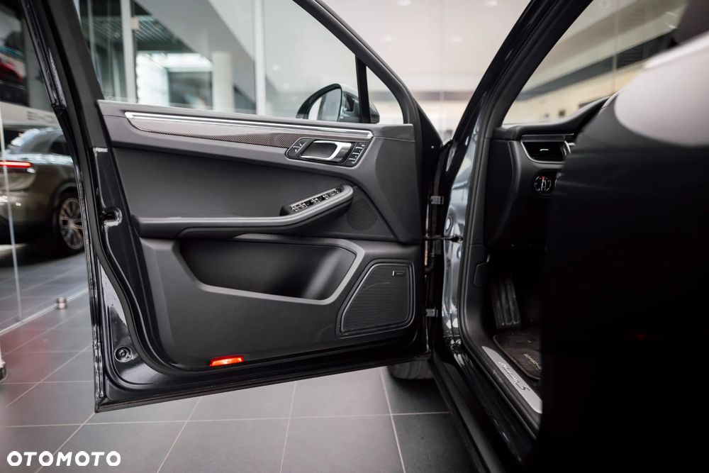 Porsche Macan S - 22