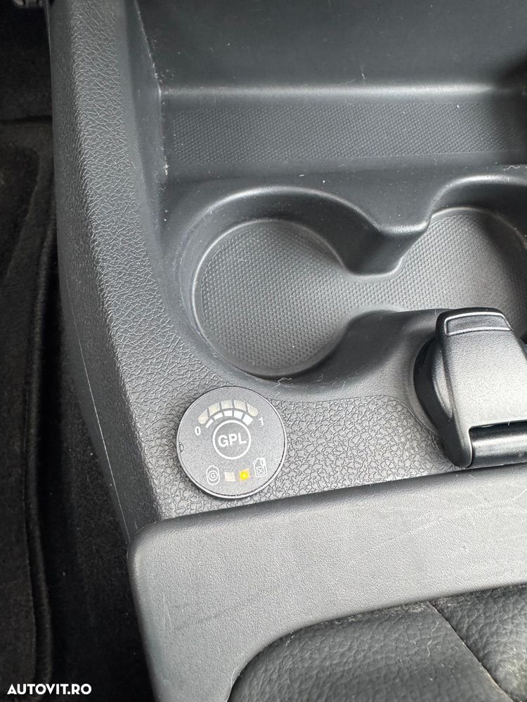 Dacia Dokker SCe 100 Celebration - 15