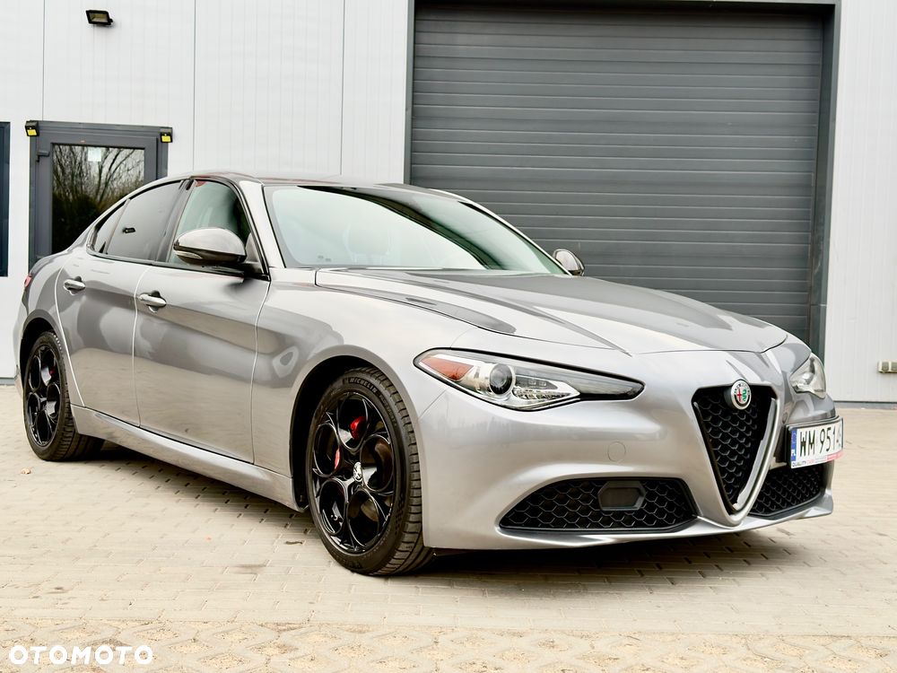 Alfa Romeo Giulia 2.0 Turbo 16V AT8-Q4 Ti - 2