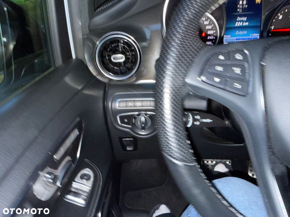 Mercedes-Benz Klasa V 300 d 4-Matic Exclusive 9G-Tronic (d³ugi) - 20