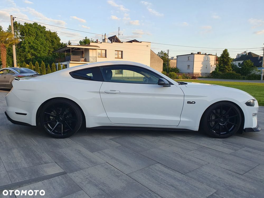 Ford Mustang - 5