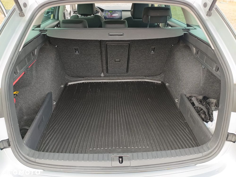 Skoda Octavia 2.0 TSI 4x4 Style DSG - 17