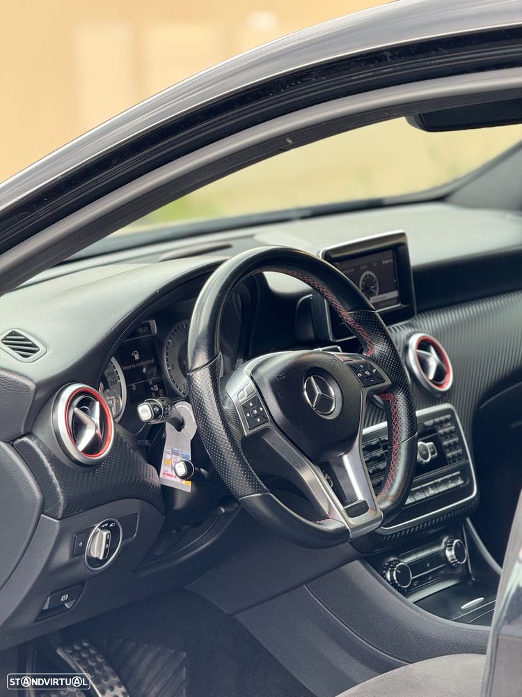 Mercedes-Benz A 220 d 7G-DCT AMG Line - 7