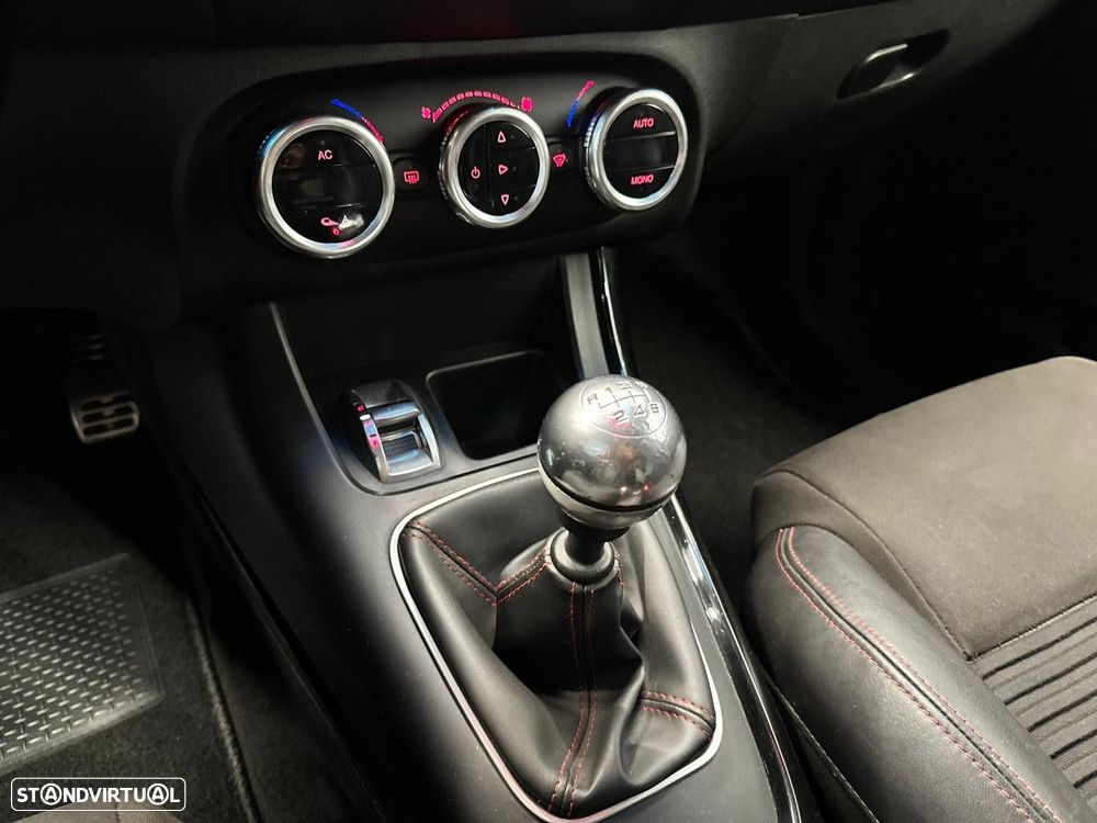 Alfa Romeo Giulietta 1.6 JTDm Progression - 13