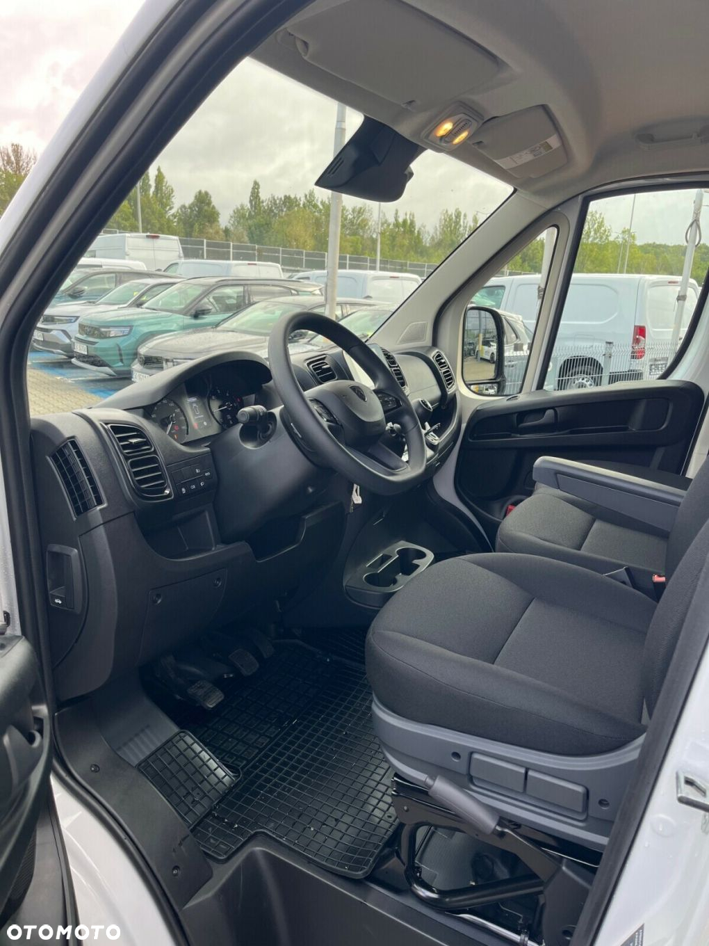 Peugeot boxer Furgon L2H1 140KM MT6 3.5t - 11