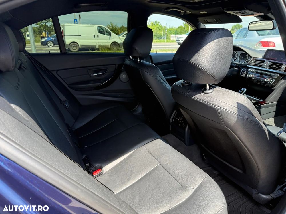 BMW Seria 3 320d xDrive Aut. - 12