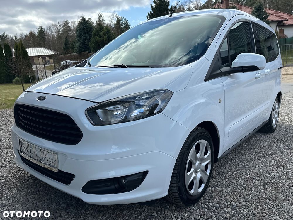 Ford Tourneo Courier 1.5 TDCi S&S Ambiente - 22