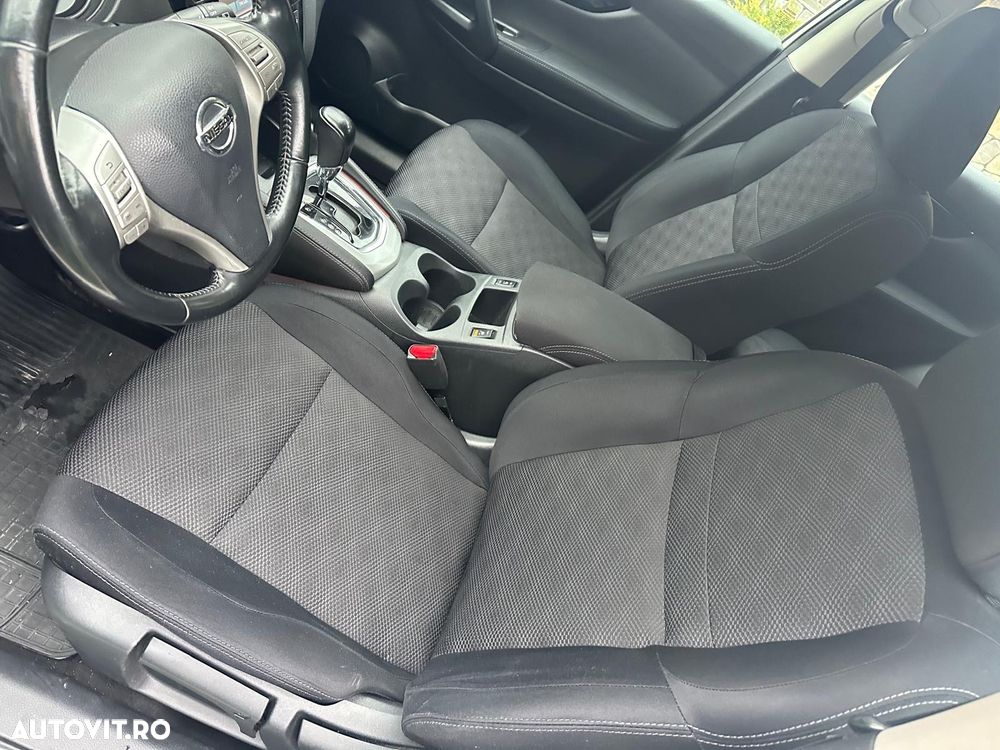 Nissan Qashqai 1.6 DCI Xtronic N-Connecta - 10