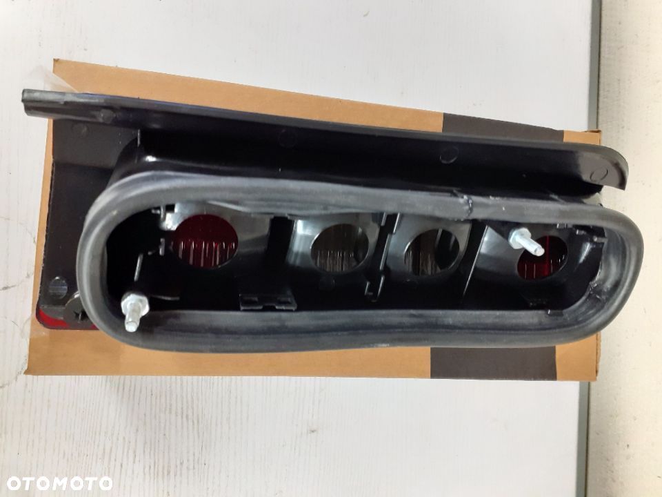 LAMPA TYLNA OPEL COMBO C LEWA LUB PRAWA - 2
