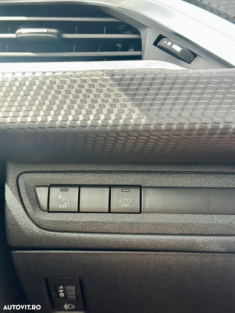 Peugeot 2008 - 16