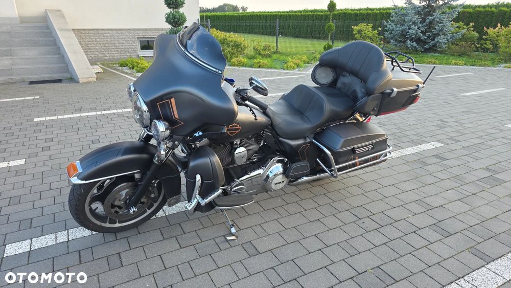 Harley-Davidson FLHTCU Ultra - 40