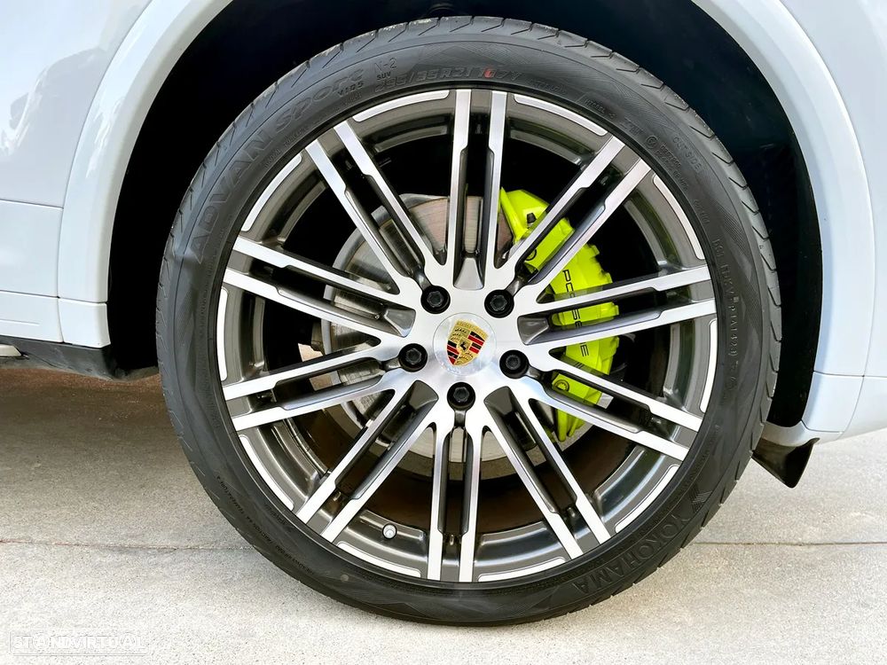 Porsche Cayenne S E-Hybrid - 47