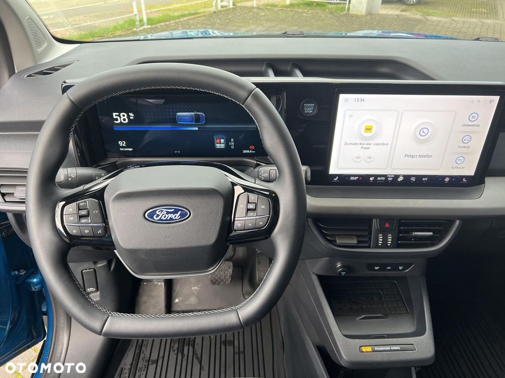 Ford Transit Courier - 14