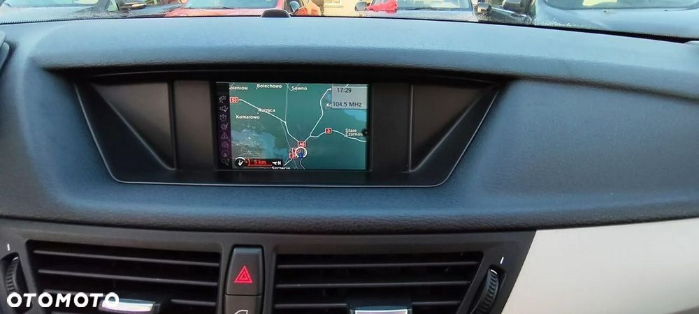 BMW X1 sDrive18d - 13