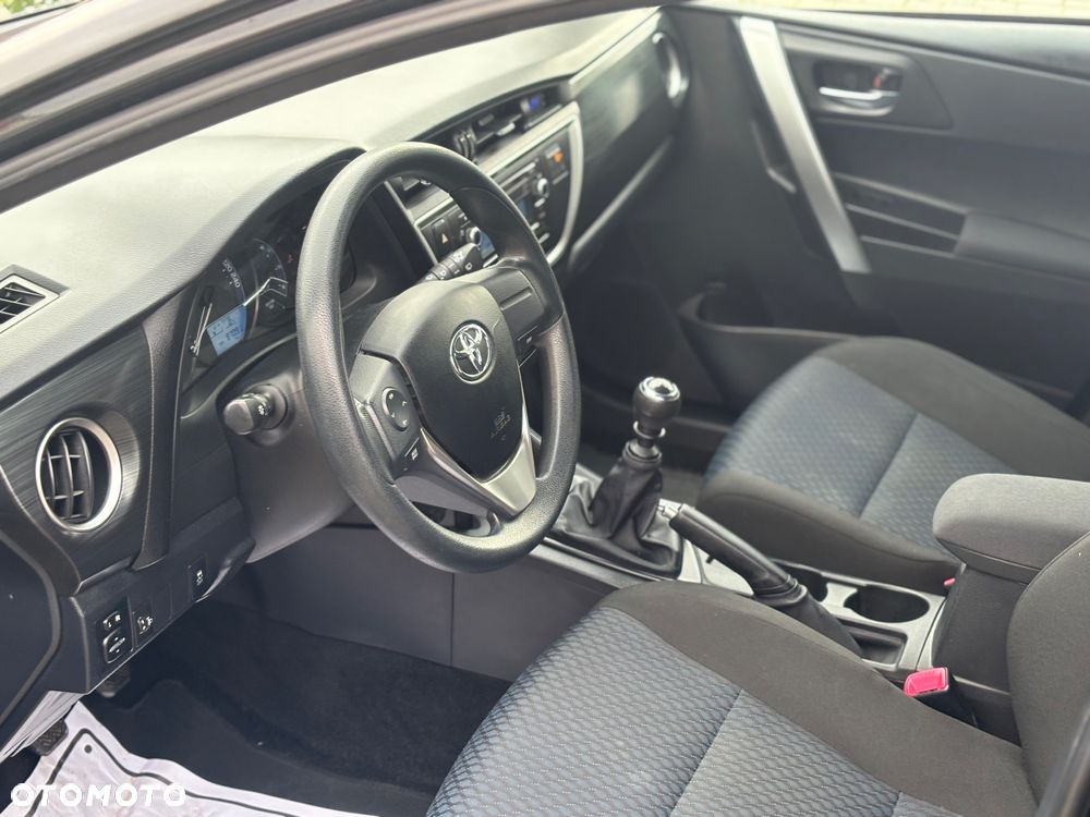 Toyota Auris - 10