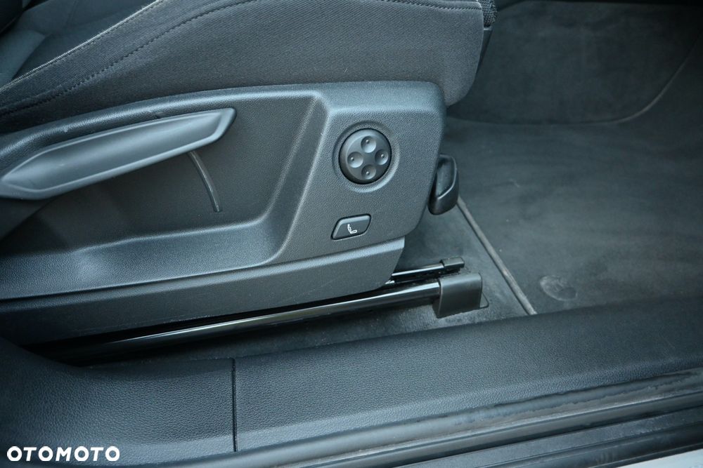 Audi Q5 50 TFSIe quattro S tronic - 28